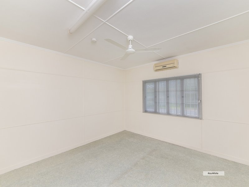 Photo - 28 Denning Street, Park Avenue QLD 4701 - Image 11