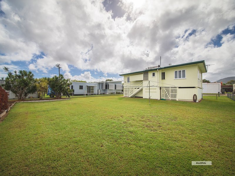 Photo - 28 Denning Street, Park Avenue QLD 4701 - Image 14