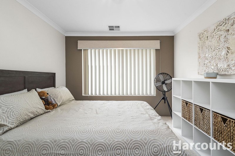 Photo - 28 Devereux Crescent, Aveley WA 6069 - Image 17