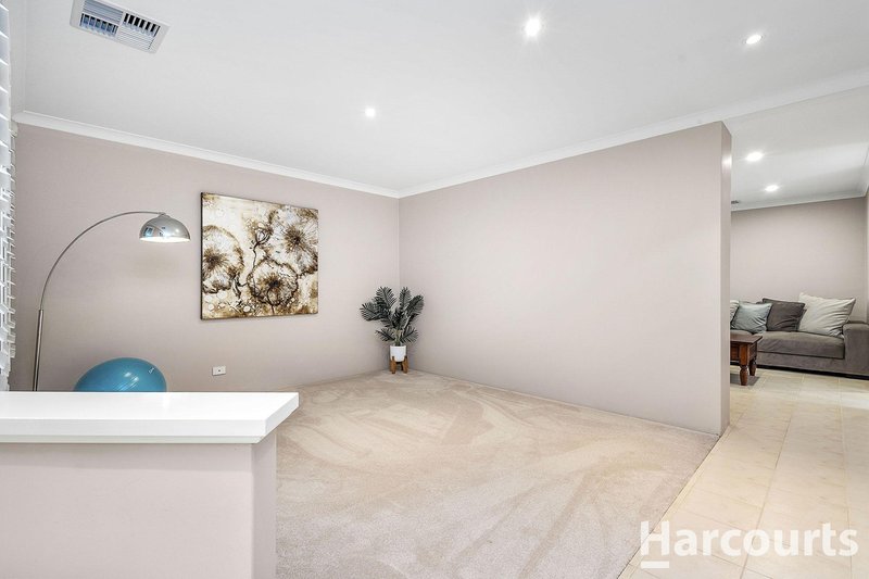 Photo - 28 Devereux Crescent, Aveley WA 6069 - Image 24