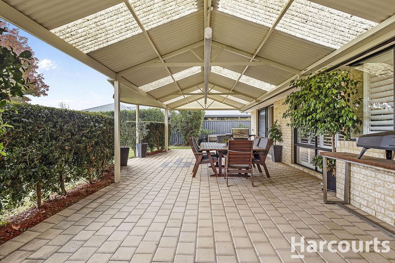 Photo - 28 Devereux Crescent, Aveley WA 6069 - Image 28