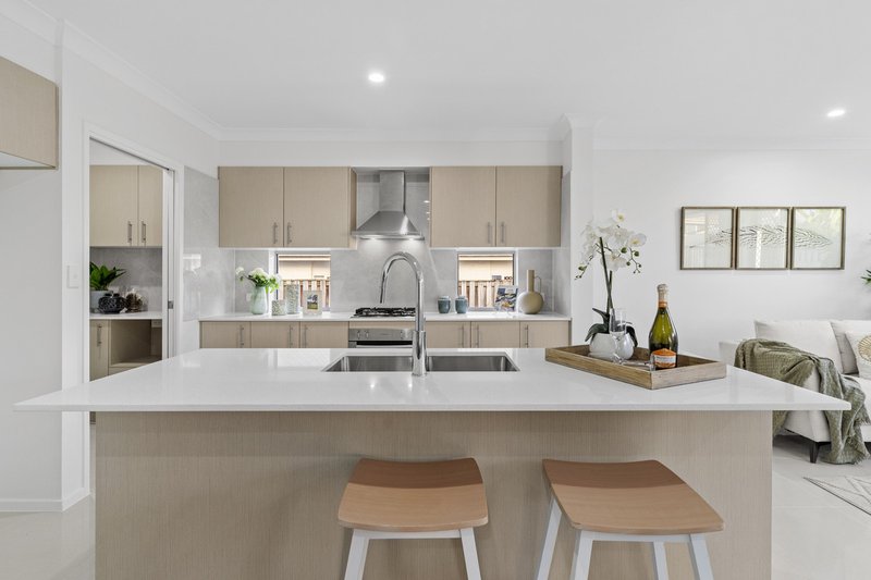 Photo - 28 Dinnigan Crescent, Durack QLD 4077 - Image 9