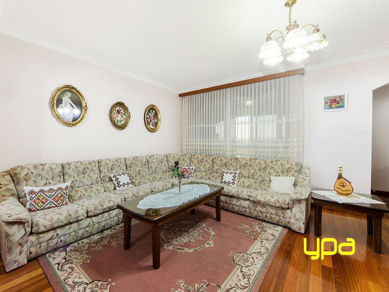 Photo - 28 Disraeli Street, St Albans VIC 3021 - Image 3