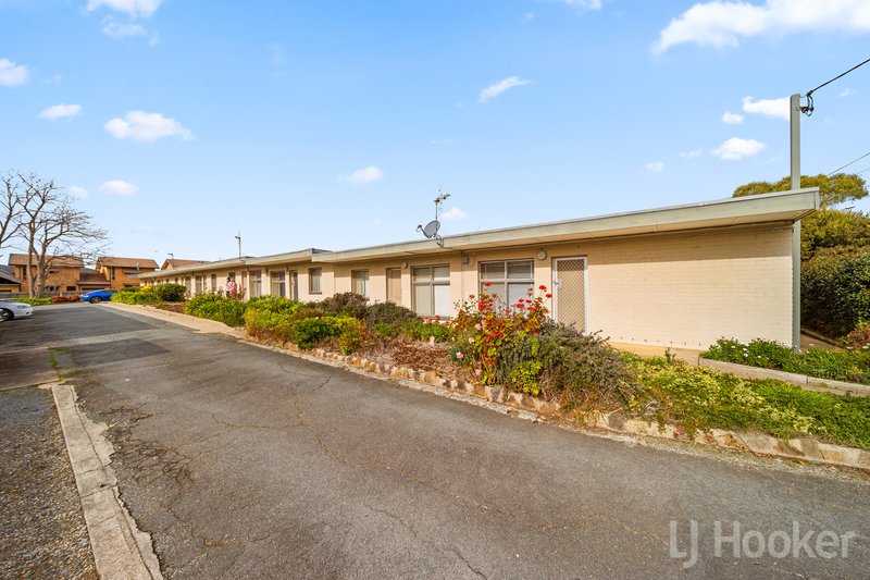 Photo - 28 Donald Road, Queanbeyan NSW 2620 - Image 3