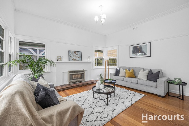 Photo - 28 Donald Street, Croydon VIC 3136 - Image 2