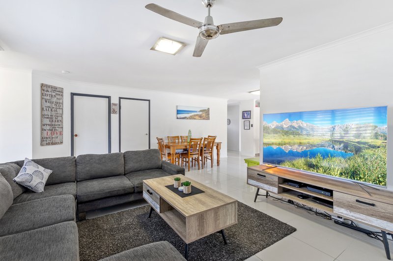 Photo - 28 Doolan Court, Noosaville QLD 4566 - Image 3