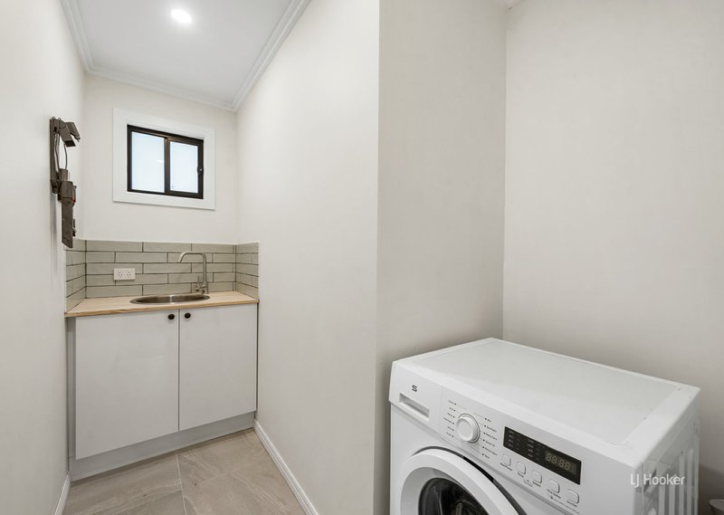 Photo - 28 Down Street, Esk QLD 4312 - Image 13