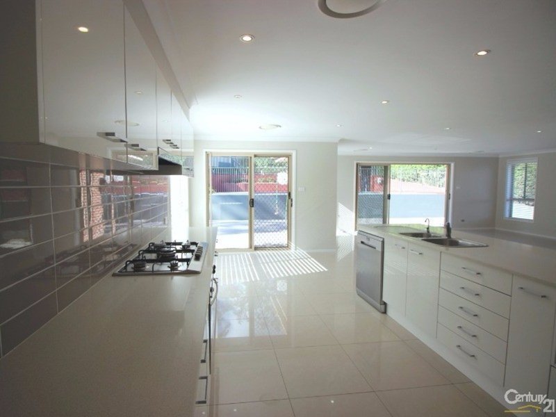 Photo - 28 Dromedary Street, Cameron Park NSW 2285 - Image 9