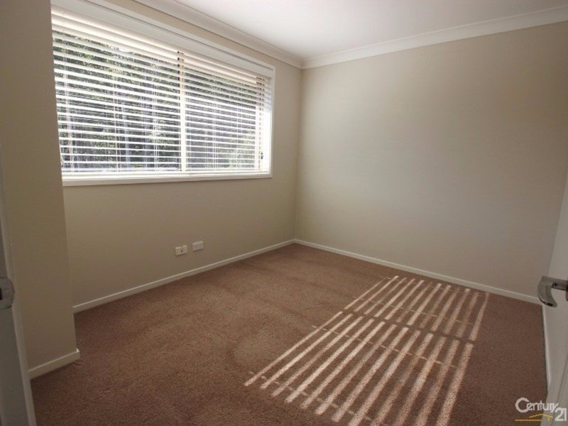 Photo - 28 Dromedary Street, Cameron Park NSW 2285 - Image 18