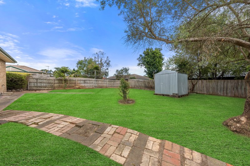 Photo - 28 Drummond Crescent, Rowville VIC 3178 - Image 11
