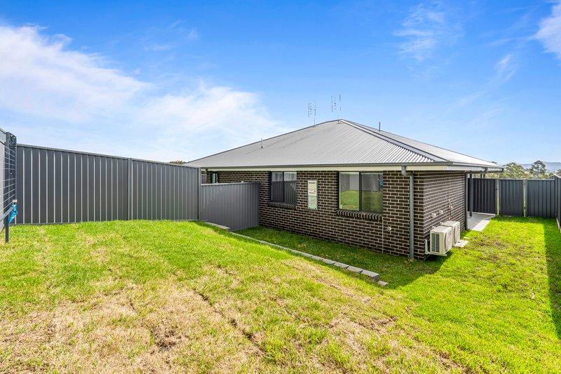 Photo - 2/8 Duguid Street, Farley NSW 2320 - Image 8