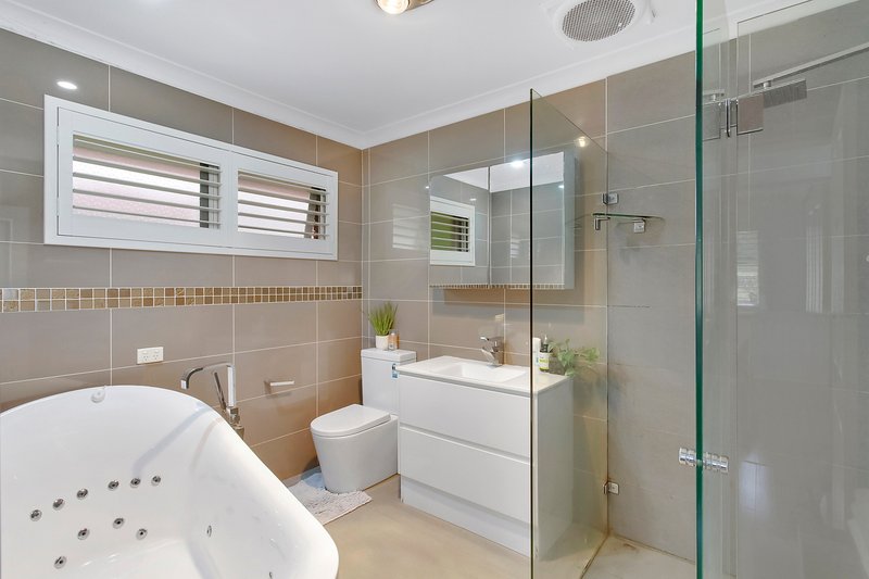 Photo - 28 Dundilla. Road, Frenchs Forest NSW 2086 - Image 8