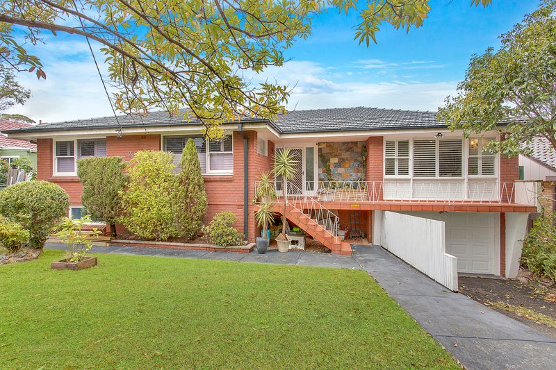 Photo - 28 Dundilla Road, Frenchs Forest NSW 2086 - Image 1