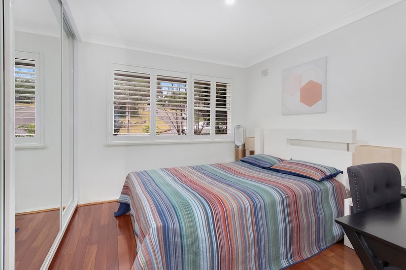 Photo - 28 Dundilla Road, Frenchs Forest NSW 2086 - Image 9