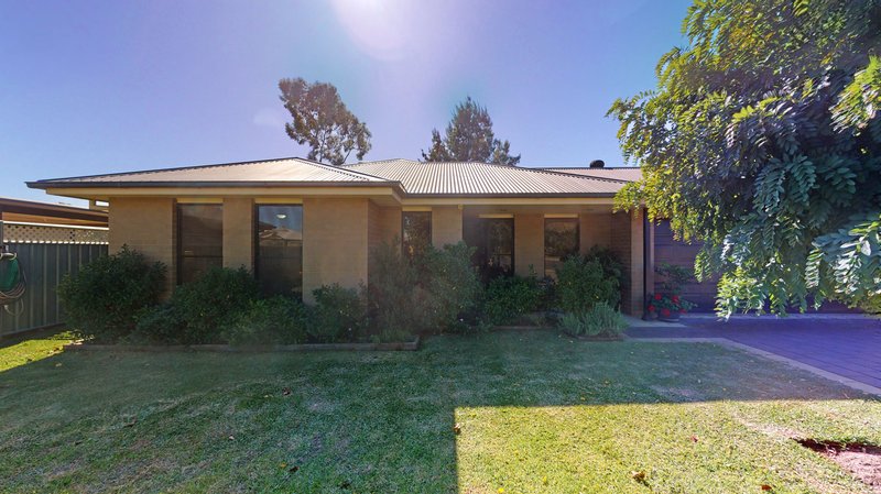 28 Dunheved Circle, Dubbo NSW 2830