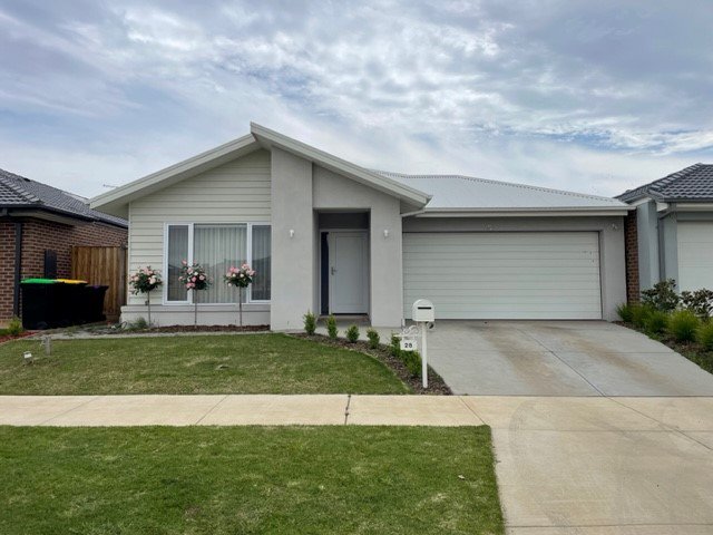 28 Dunkerrin Avenue, Gisborne VIC 3437