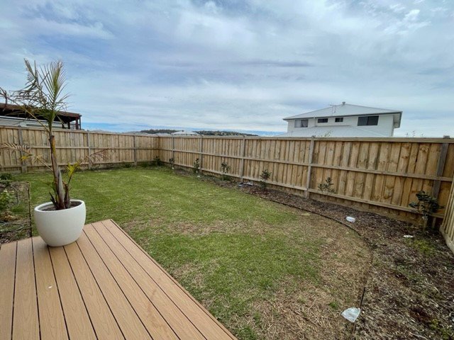 Photo - 28 Dunkerrin Avenue, Gisborne VIC 3437 - Image 21