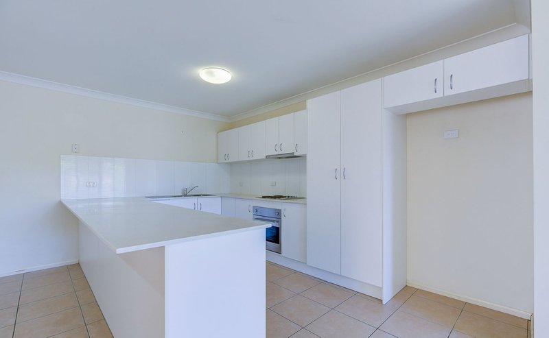 Photo - 28 Duranta Street, Ormeau QLD 4208 - Image 2