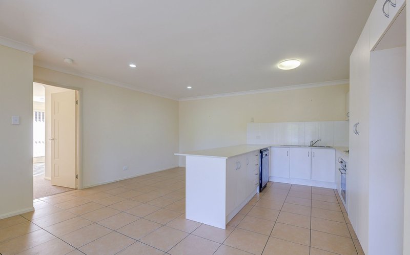 Photo - 28 Duranta Street, Ormeau QLD 4208 - Image 3