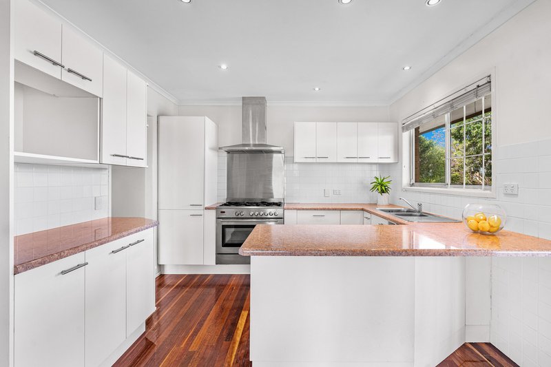 Photo - 28 Duval Street, Wynnum West QLD 4178 - Image 2