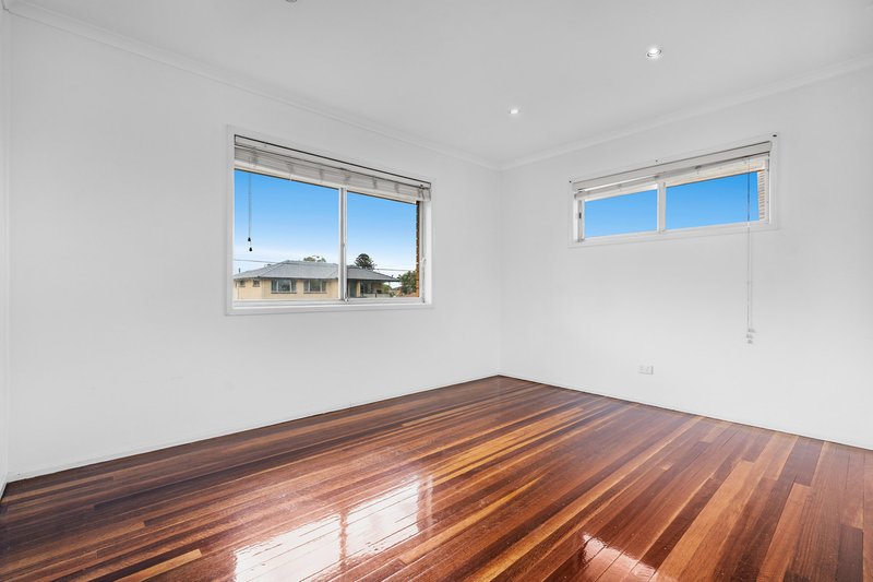 Photo - 28 Duval Street, Wynnum West QLD 4178 - Image 6