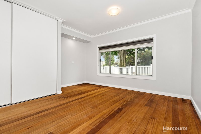 Photo - 28 East Boundary Road, Bentleigh East VIC 3165 - Image 4