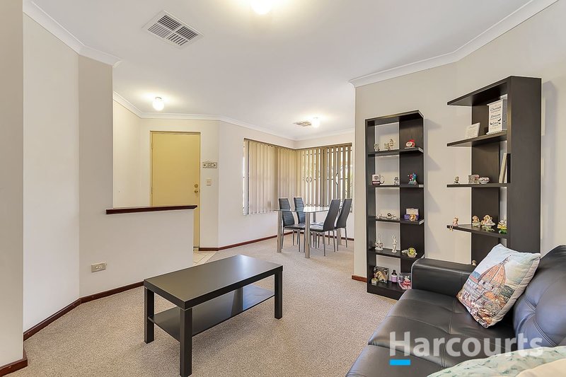 Photo - 28 Eastleigh Loop, Currambine WA 6028 - Image 3