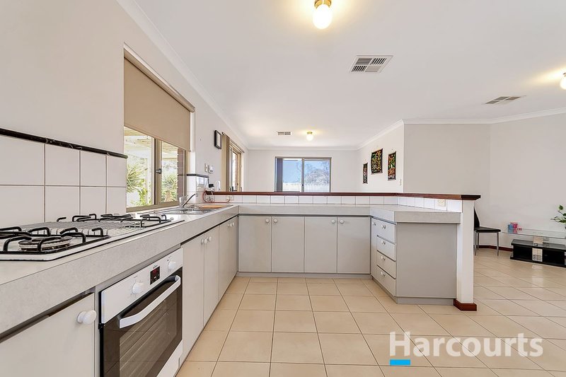 Photo - 28 Eastleigh Loop, Currambine WA 6028 - Image 7