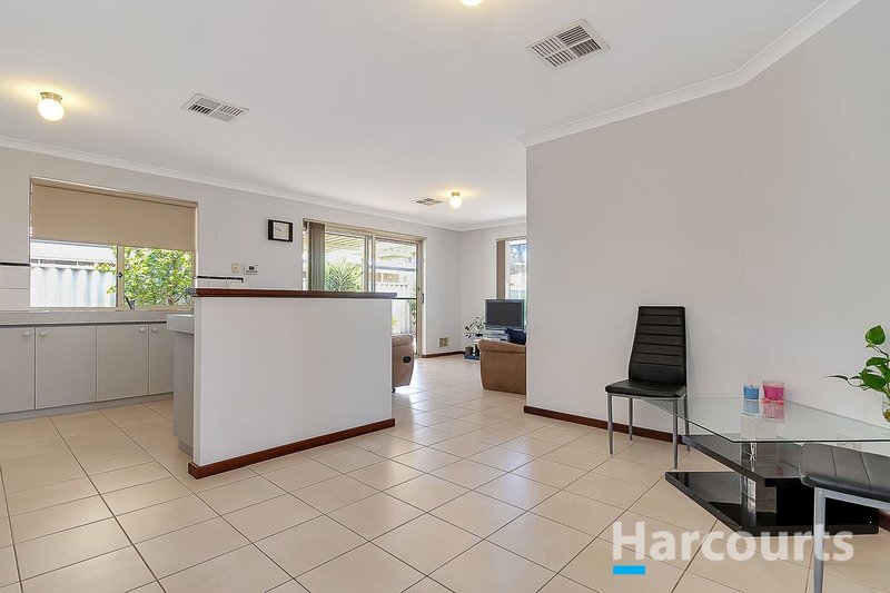 Photo - 28 Eastleigh Loop, Currambine WA 6028 - Image 8