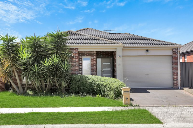 Photo - 28 Ebony Circuit, Craigieburn VIC 3064 - Image 2