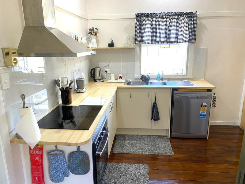 Photo - 28 Edward Street, Wondai QLD 4606 - Image 2