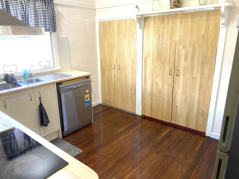 Photo - 28 Edward Street, Wondai QLD 4606 - Image 4