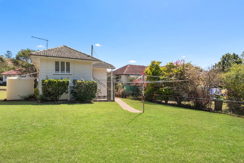 Photo - 28 Elbury Street, Mitchelton QLD 4053 - Image 2