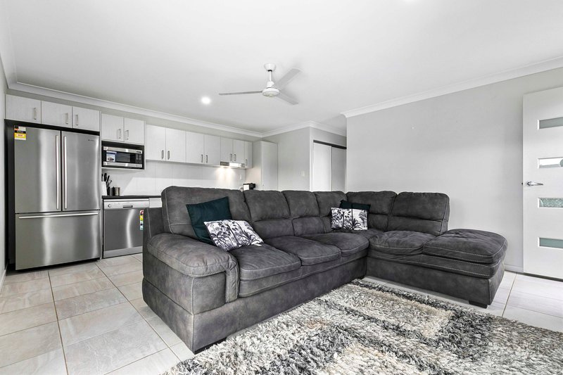 Photo - 28 Eli Court, Kawungan QLD 4655 - Image 14