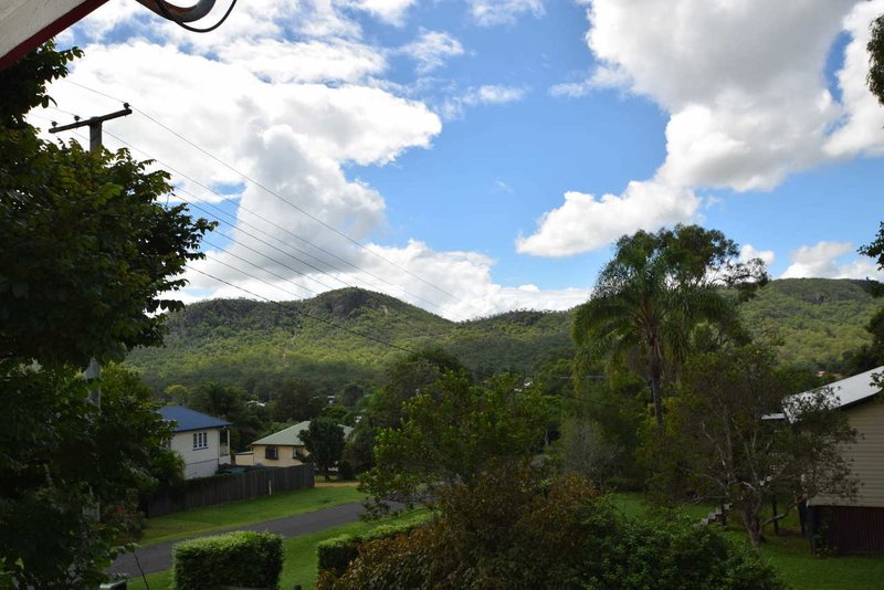 Photo - 28 Elizabeth Street, Esk QLD 4312 - Image 5