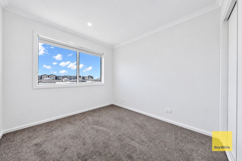 Photo - 28 Elves Walk, Tarneit VIC 3029 - Image 7