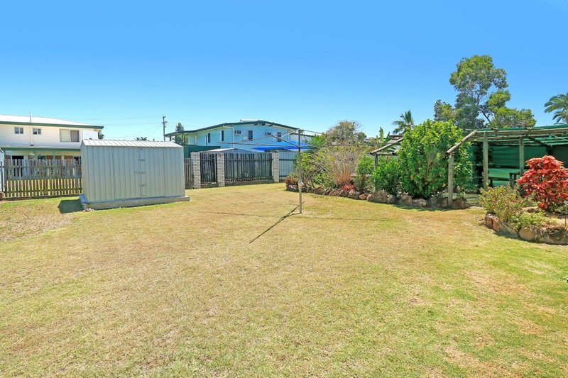 Photo - 28 Elwing Street, Kawana QLD 4701 - Image 10