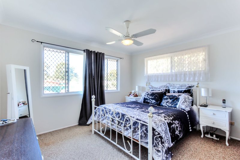 Photo - 28 Emerald Street, Marsden QLD 4132 - Image 7