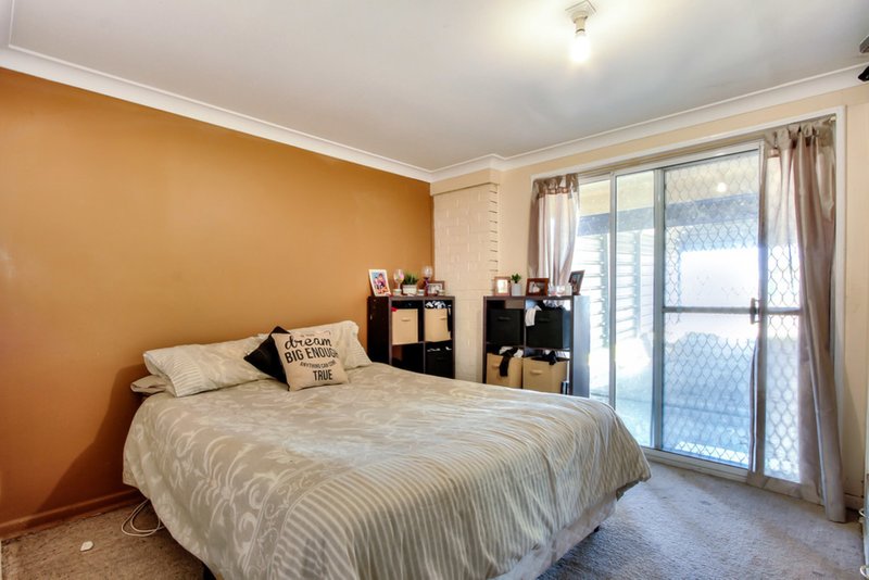 Photo - 28 Emerald Street, Marsden QLD 4132 - Image 12