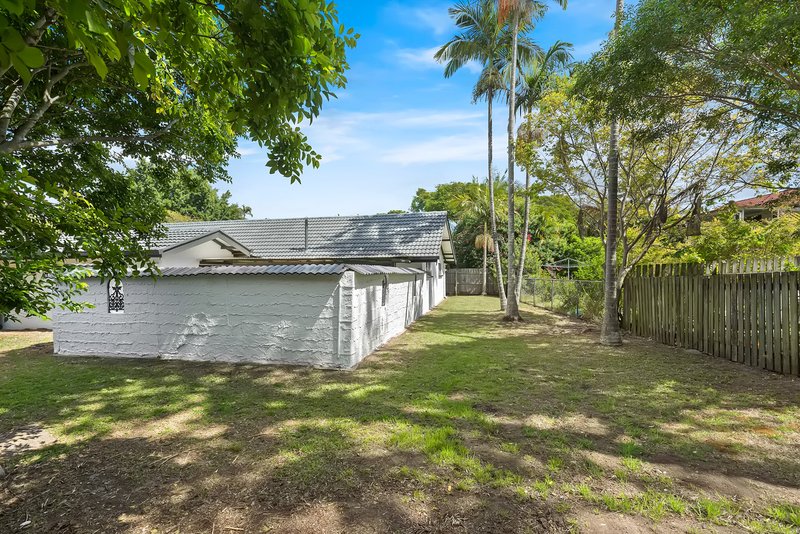 Photo - 28 Eranga Street, The Gap QLD 4061 - Image 13