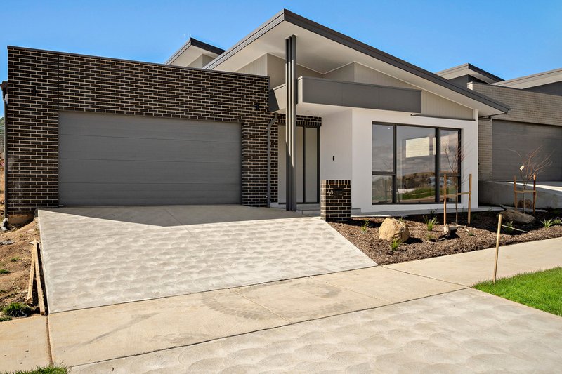 Photo - 28 Eric Willmot Way, Macnamara ACT 2615 - Image 1