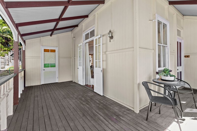 Photo - 28 Erneton Street, Newmarket QLD 4051 - Image 4