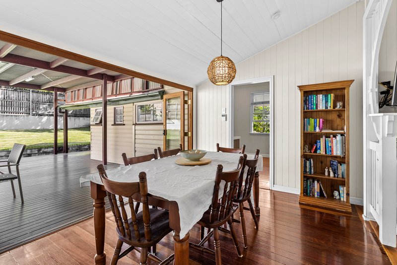 Photo - 28 Erneton Street, Newmarket QLD 4051 - Image 7