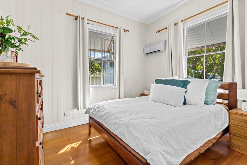 Photo - 28 Erneton Street, Newmarket QLD 4051 - Image 10