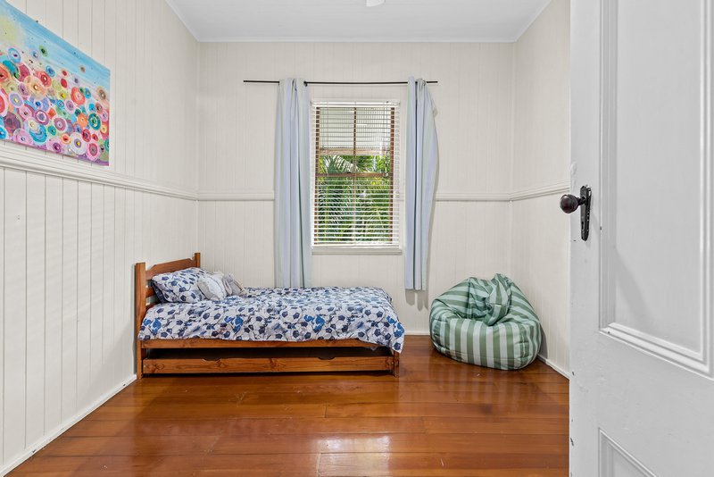 Photo - 28 Erneton Street, Newmarket QLD 4051 - Image 11