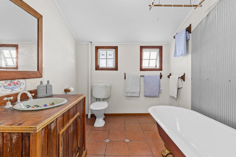 Photo - 28 Erneton Street, Newmarket QLD 4051 - Image 13