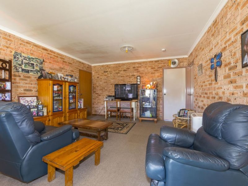 Photo - 28 Euroka Avenue, Malua Bay NSW 2536 - Image 4