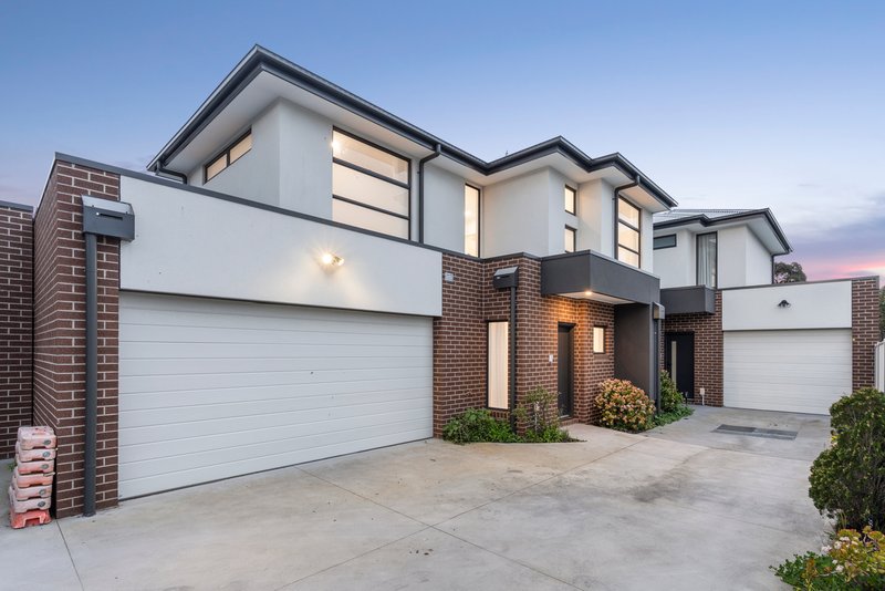 Photo - 2/8 Evans Crescent, Reservoir VIC 3073 - Image 1