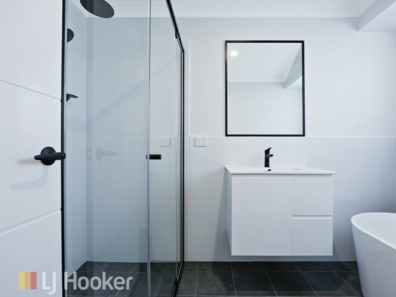 Photo - 28 Explorers Way, Westdale NSW 2340 - Image 9