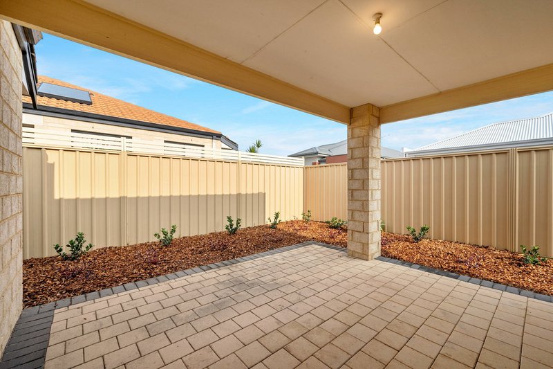 Photo - 28 Fairlie Road, Canning Vale WA 6155 - Image 16